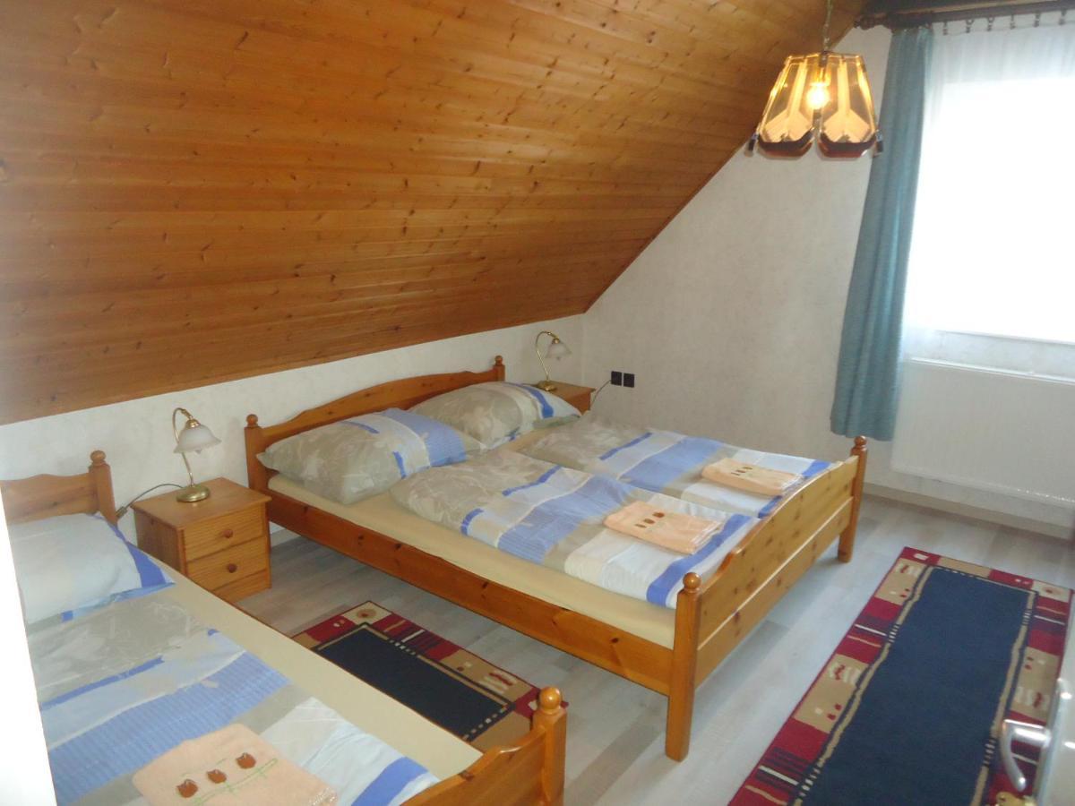 Deutsches Haus Hotel Szabadkígyós Kültér fotó