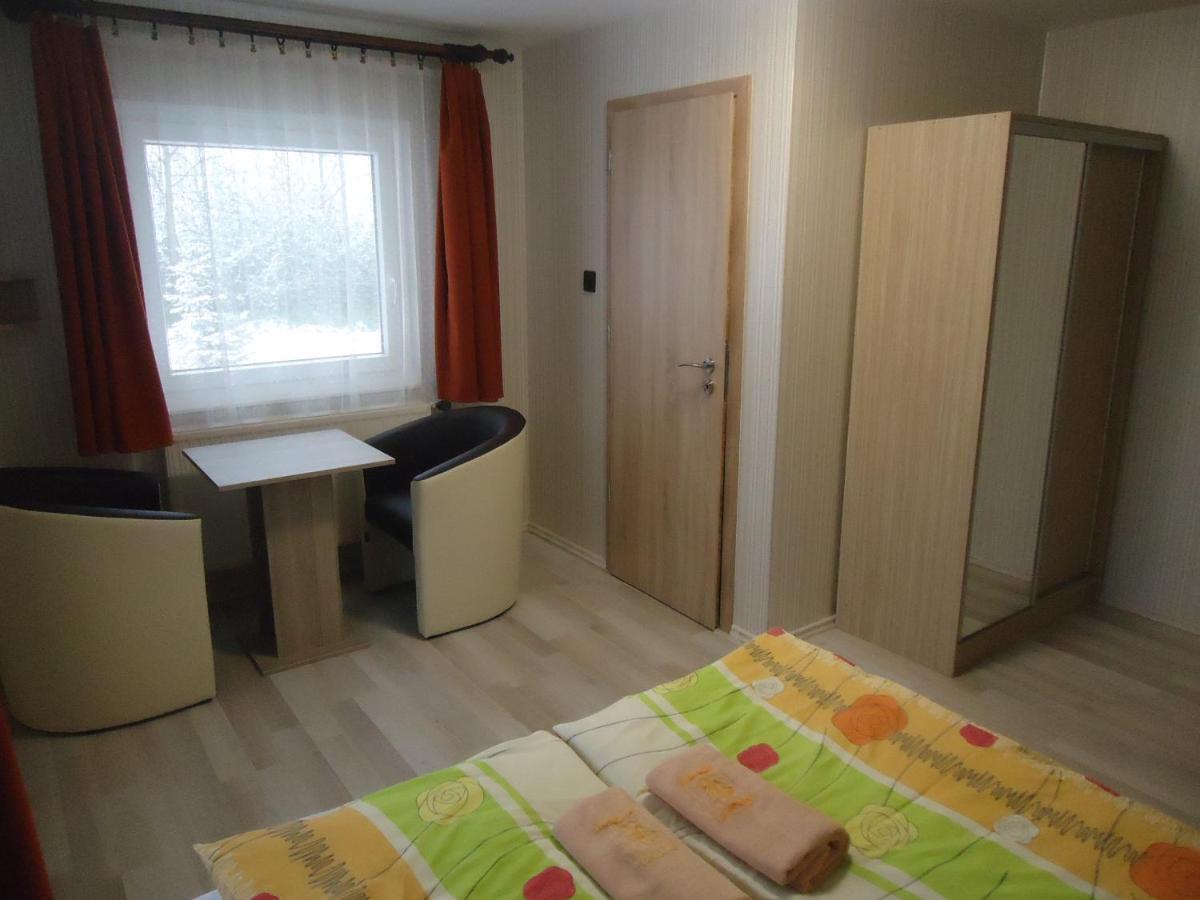 Deutsches Haus Hotel Szabadkígyós Kültér fotó